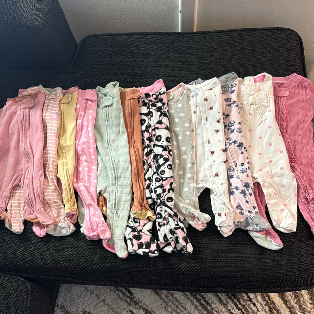 (0-3 months) Pajamas and sleeper bundle for baby girls